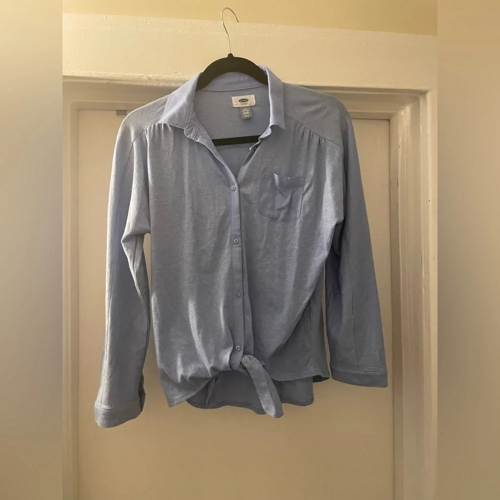 Old Navy Blue‎ button down tie up top size L